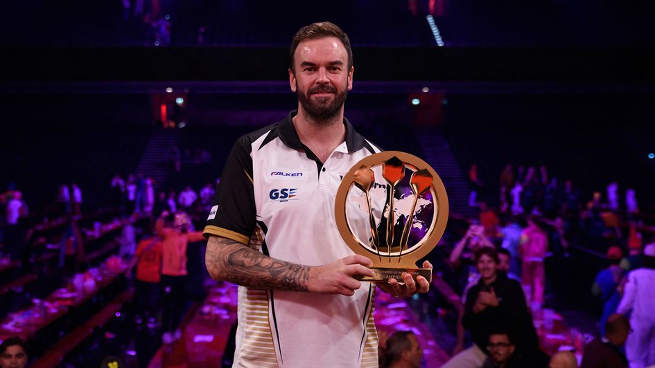 Ross Smith wins the World Series of Darts Finals (Picture: PDC)