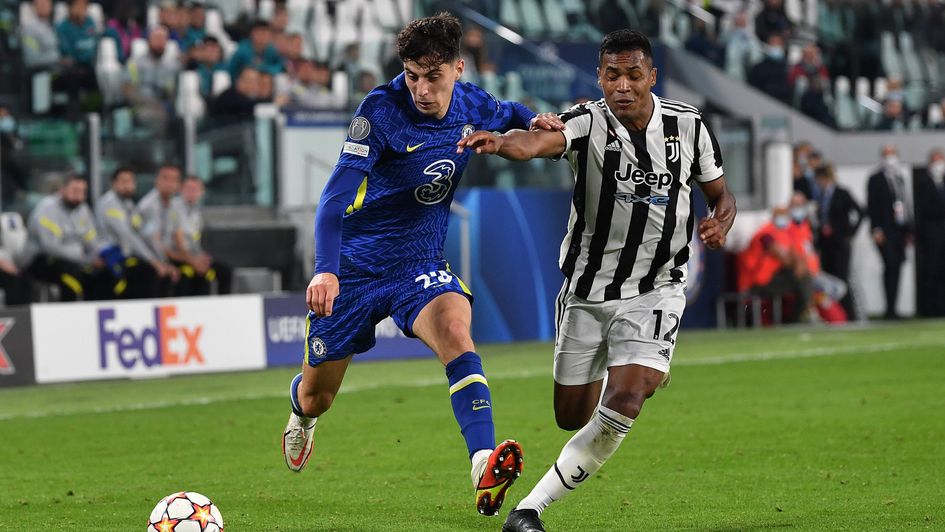Kia Havertz and Alex Sandro battle for the ball