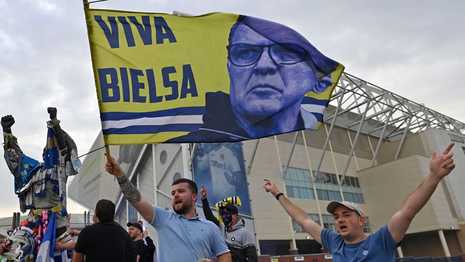 Leeds fans celebrate promotion