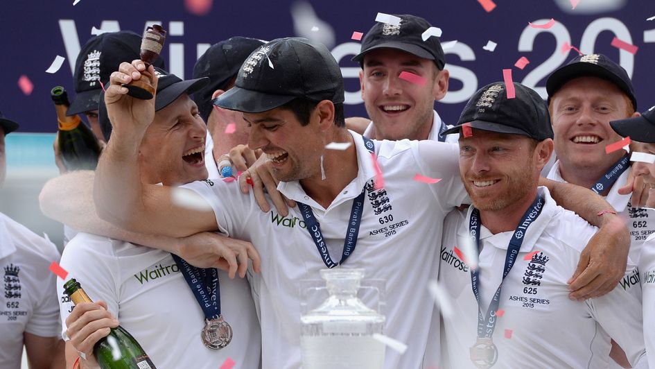 England celebrate their 2015 Ashes win