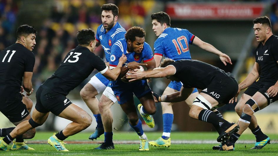 New Zealand eased to victory
