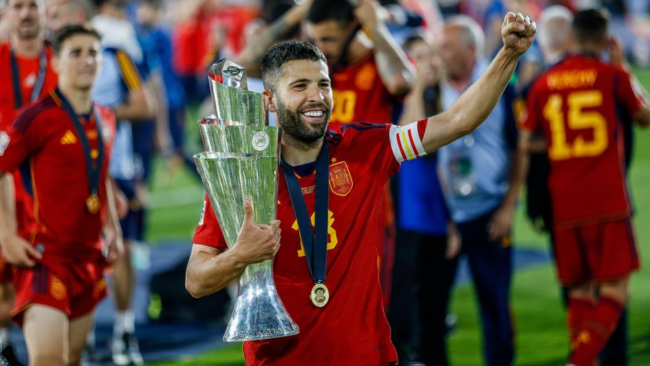 Jordi Alba with the Nations League trophy
