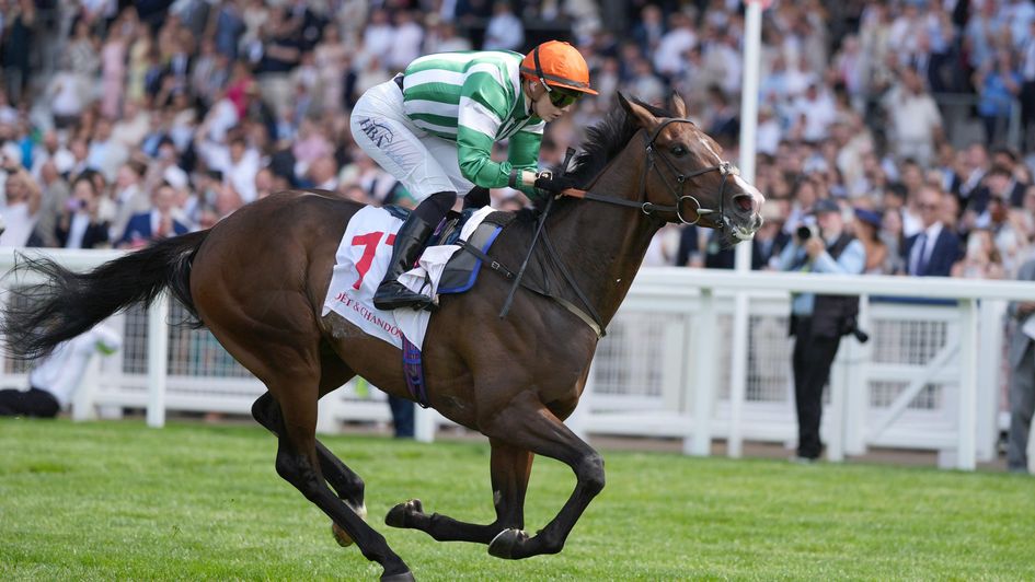Amazing Journey wins under Saffie Osborne