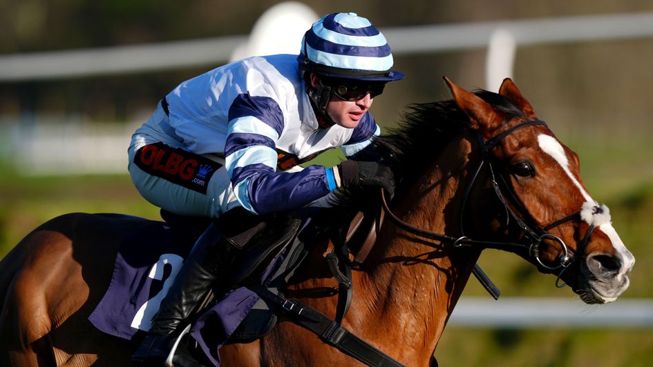 Mossy Fen Road wins at Chepstow