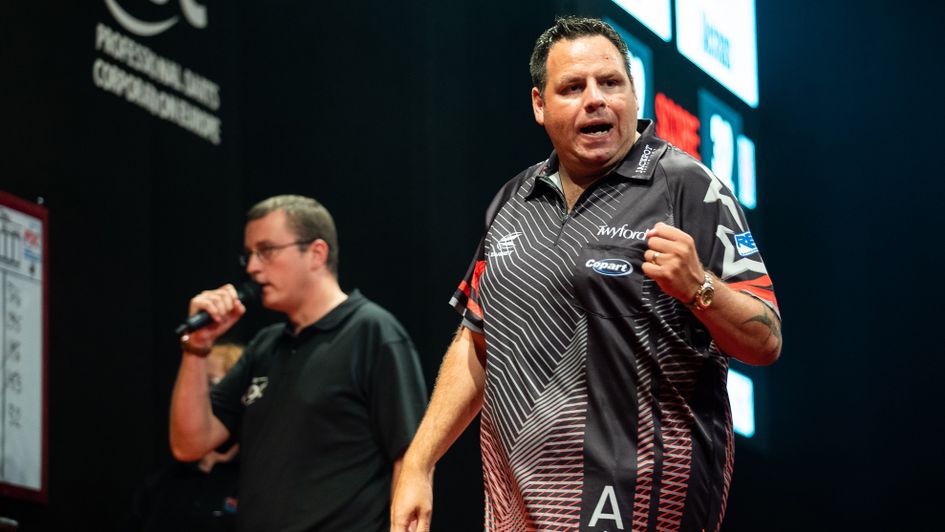 Adrian Lewis celebrates (Stefan Strasenburg (PDC Europe).