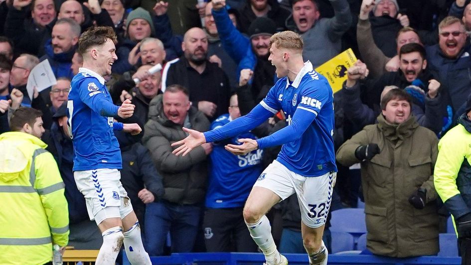Jarrad Branthwaite scores for Everton