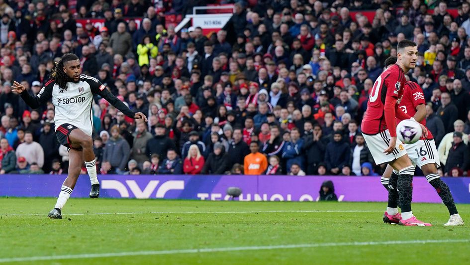 Alex Iwobi scores at Old Trafford