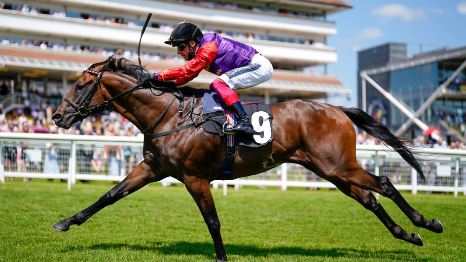 Reach For The Moon wins under Frankie Dettori