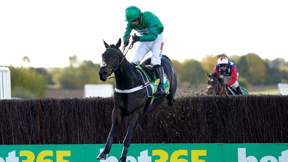 Fusil Raffles leads over the last in the Charlie Hall