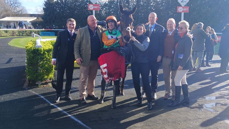 Teddy Blue pictured with connections at Uttoxeter