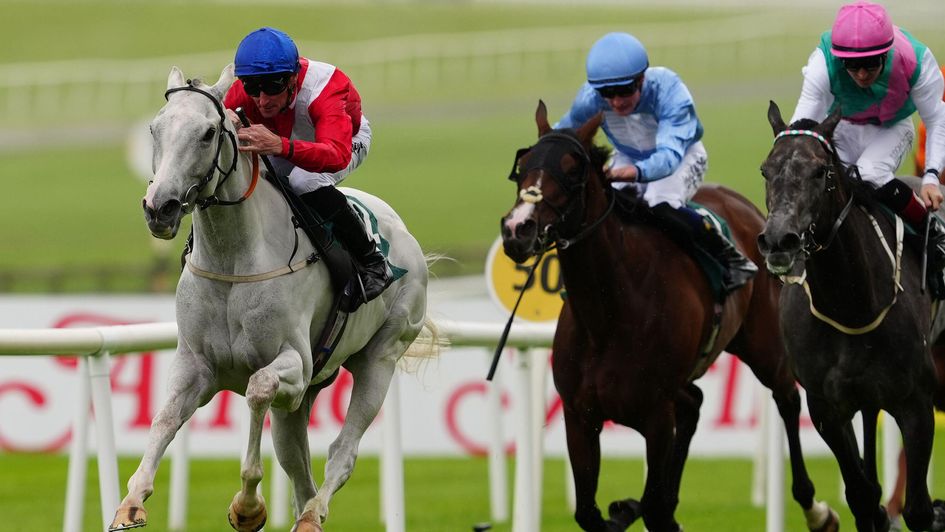 Estrange goes clear in the Pretty Polly
