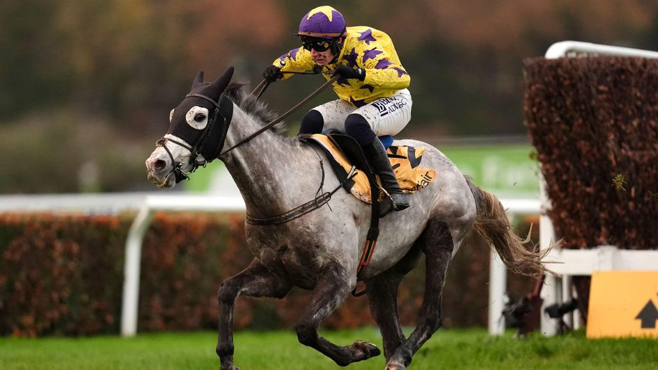 Il Etait Temps is in control of the Tingle Creek