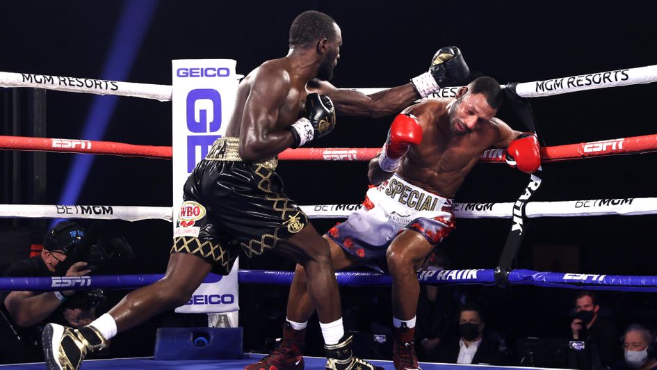 Terence Crawford goes on the offensive with Kell Brook during their fight for the WBO welterweight title