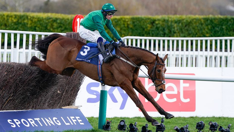 El Fabiolo leads over the last in the Sporting Life Arkle
