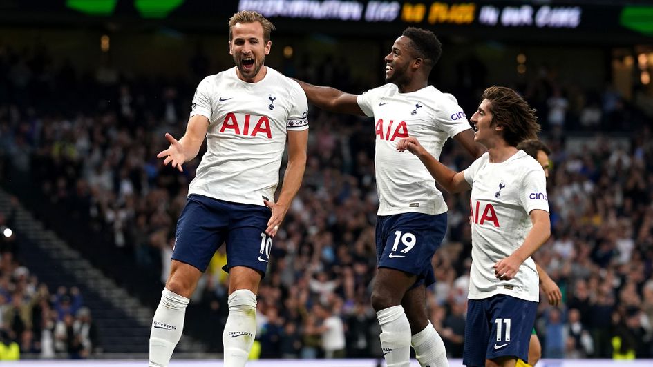 Harry Kane celebrates with his Tottenham teammates