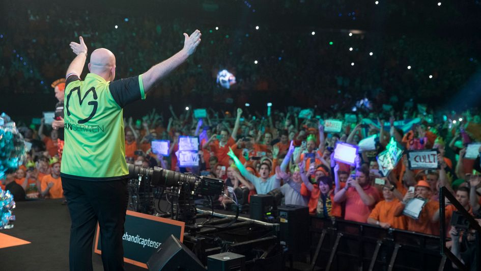 Michael van Gerwen in Rotterdam (Picture: Lawrence Lustig/PDC)