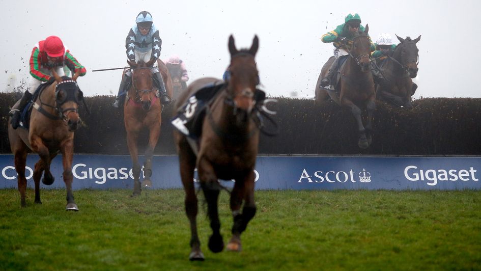 Regal Encore (right) ran well behind Total Recall