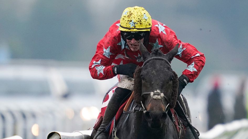 Jacamar wins at Kempton