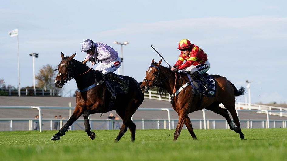 Jetoile and Minella Drama fought out the finish up the long run-in