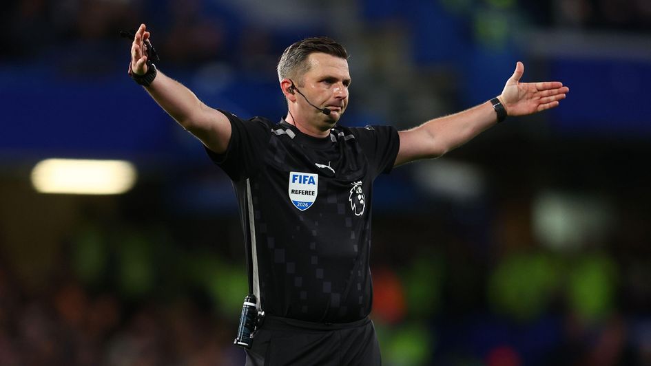 Michael Oliver is in great card-showing form