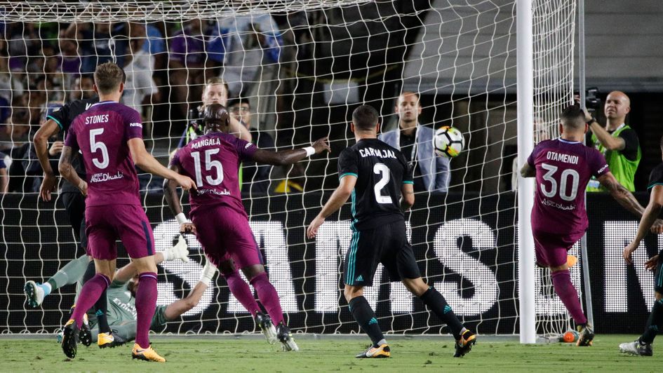 Nicolas Otamendi scores