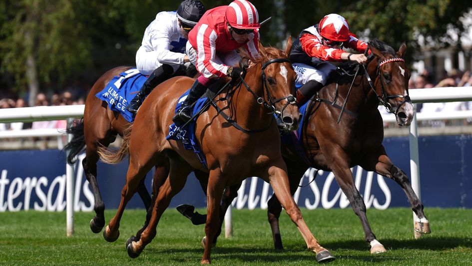 Senorita Bonita (centre) wins under Oisin Murphy
