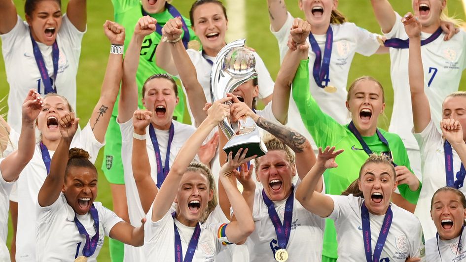 England lift the Women's Euro 2022 trophy