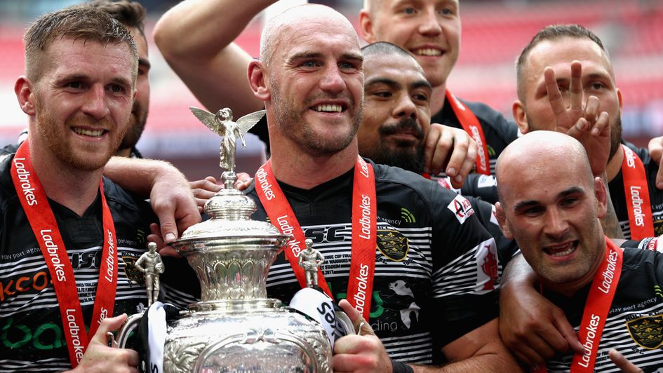 Marc Sneyd (left) helped Hull FC win the Challenge Cup in 2017