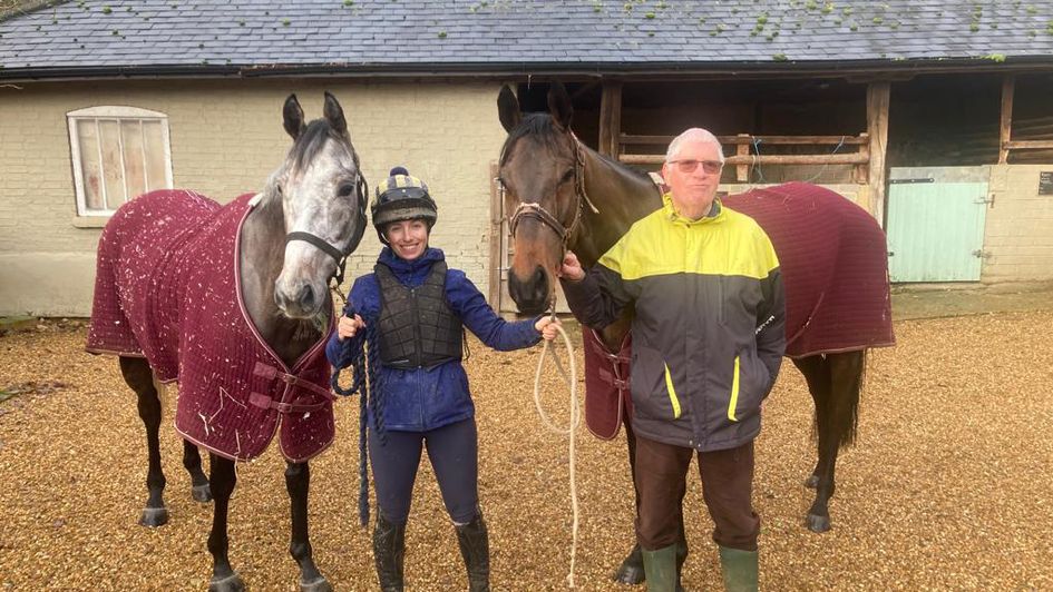 Harriet Edmunds holds Gentleman At Arms (left) with owner John Horgan holding Mexico