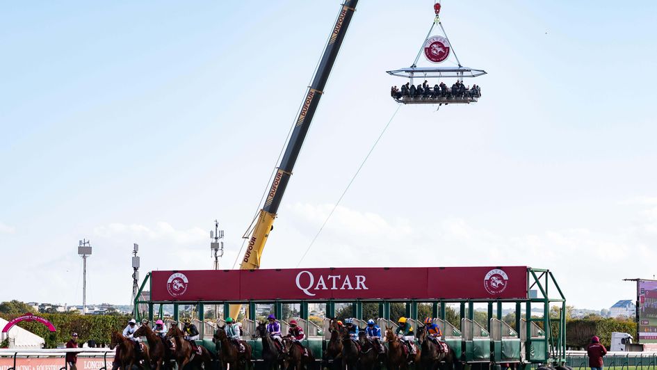 The Sommet de l'Arc, a crane-suspended viewpoint