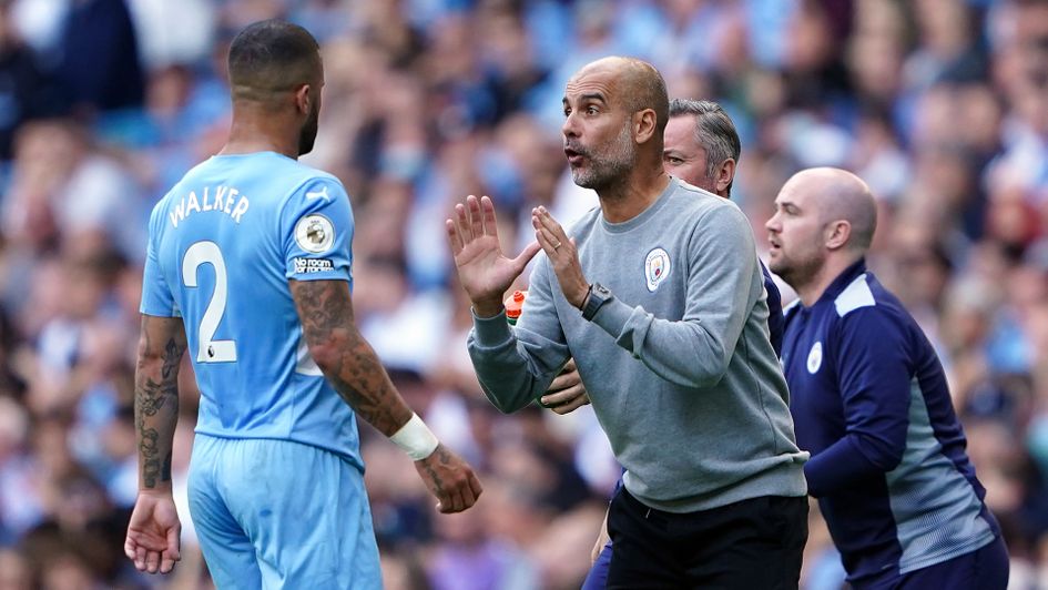 Pep Guardiola gives Kyle Walker some instructions