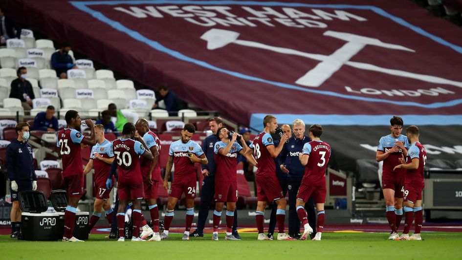 Celebrations for West Ham and David Moyes following 3-2 Chelsea win