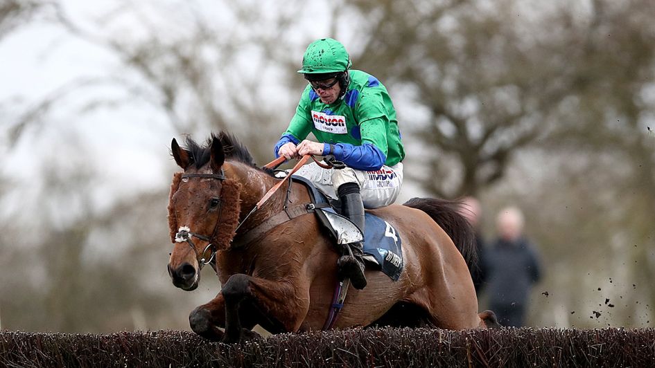 Truckers Lodge on his way to victory at Uttoxeter