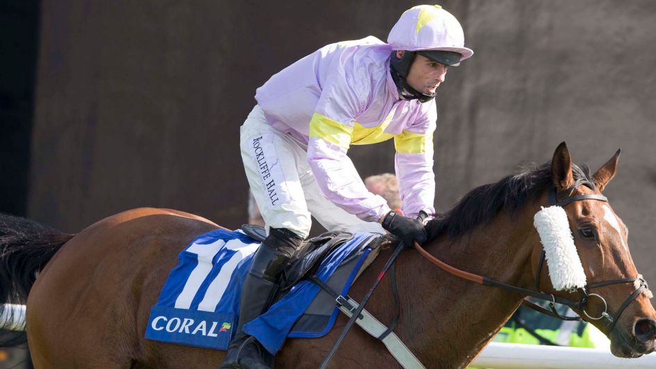 Takingrisks wins the Scottish Grand National