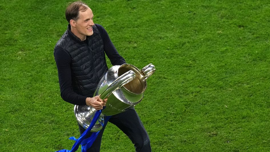 Thomas Tuchel lifts the Champions League trophy