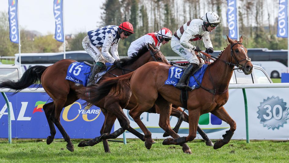 Kap Vert wins the Coral Scottish Grand National