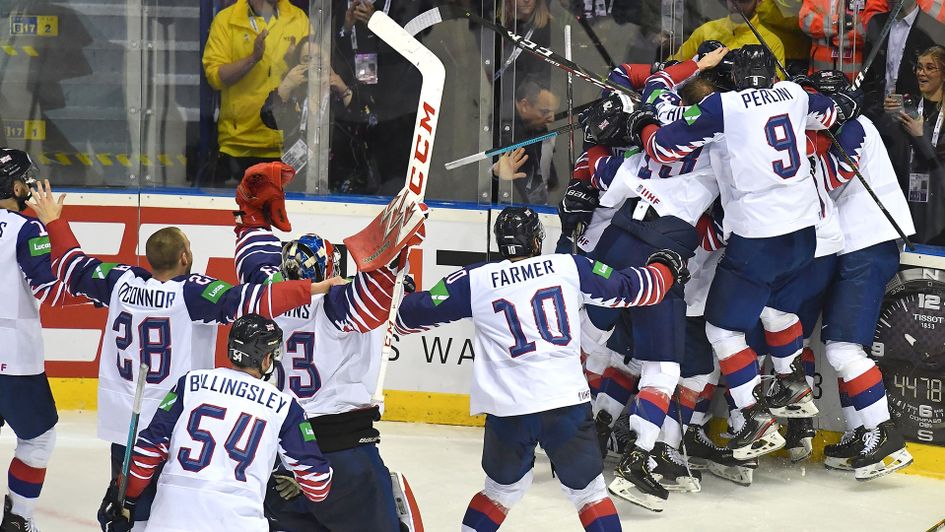 Great Britain celebrate their victory over France