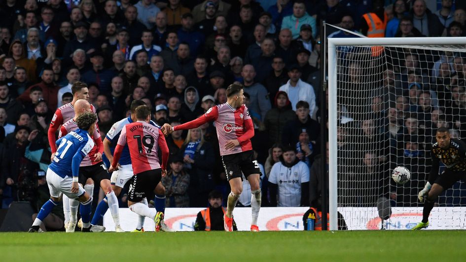 Jeremy Sarmiento scores a late winner