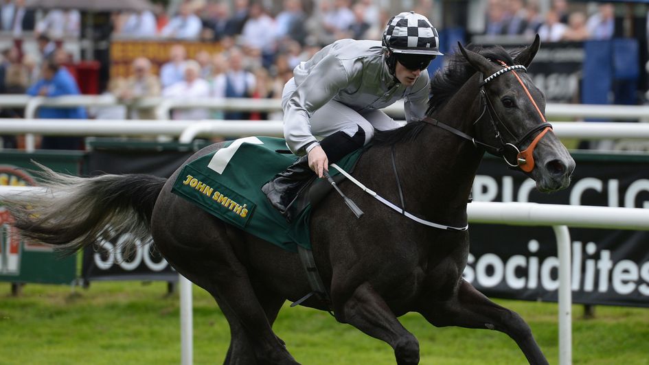 Agnes Stewart winning the May Hill