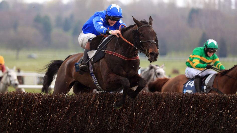 Mighty Thunder - home hope in Coral Scottish Grand National