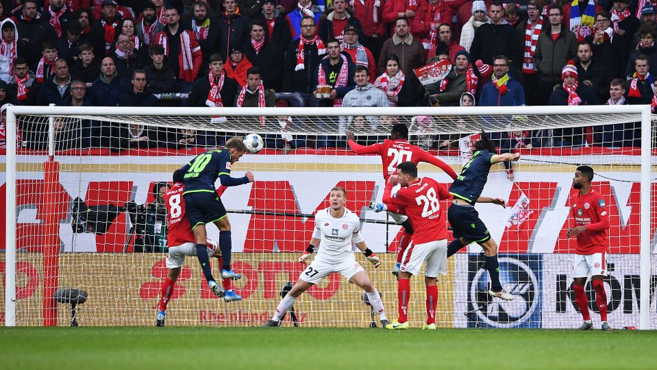 Sebastian Andersson scores a header against Mainz