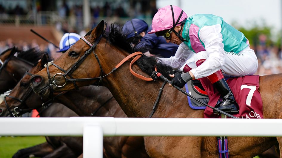 Haskoy and Frankie Dettori surge to the front