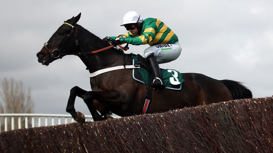 Chantry House jumps the last at Cheltenham