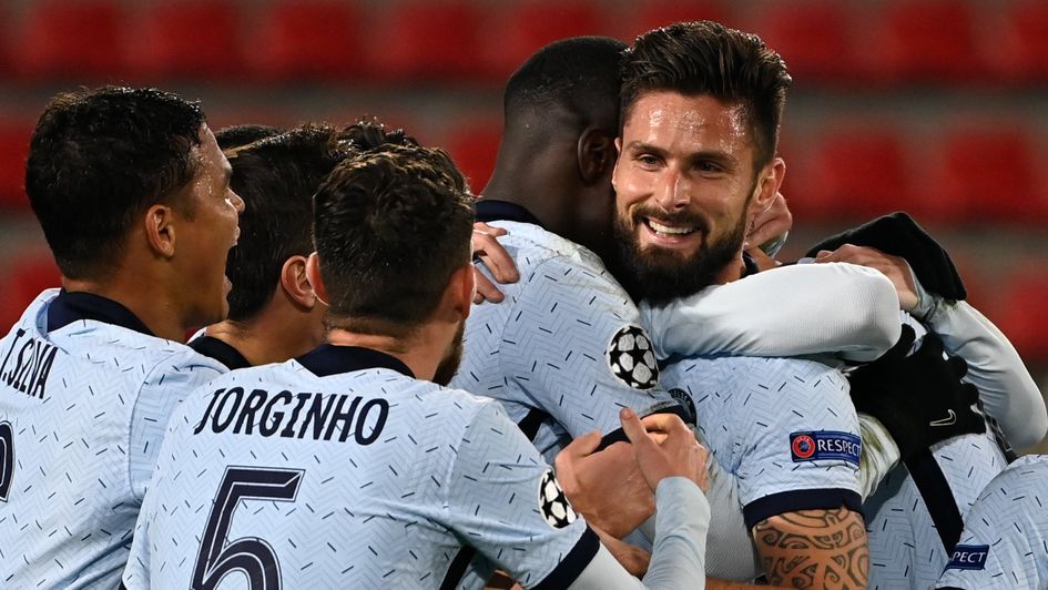 Chelsea celebrate Olivier Giroud's last-minute winner