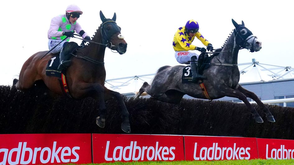 Il Etait Temps (right) jumps up alongside Gaelic Warrior