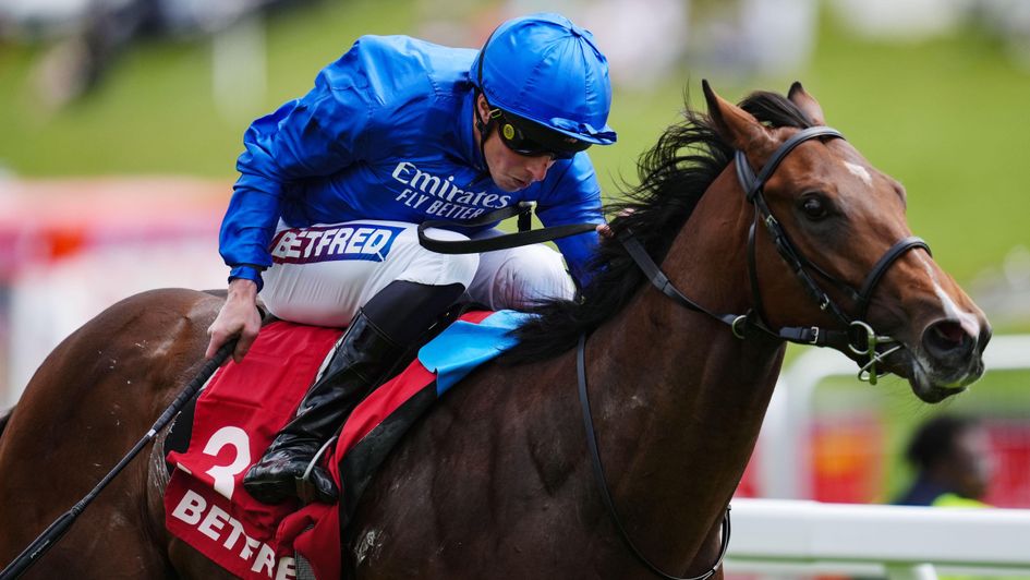 Maximized wins the Woodcote