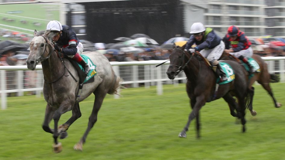 Magical Memory and Frankie Dettori come home clear