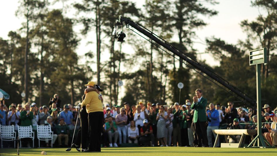 Gary Player and Jack Nicklaus embrace