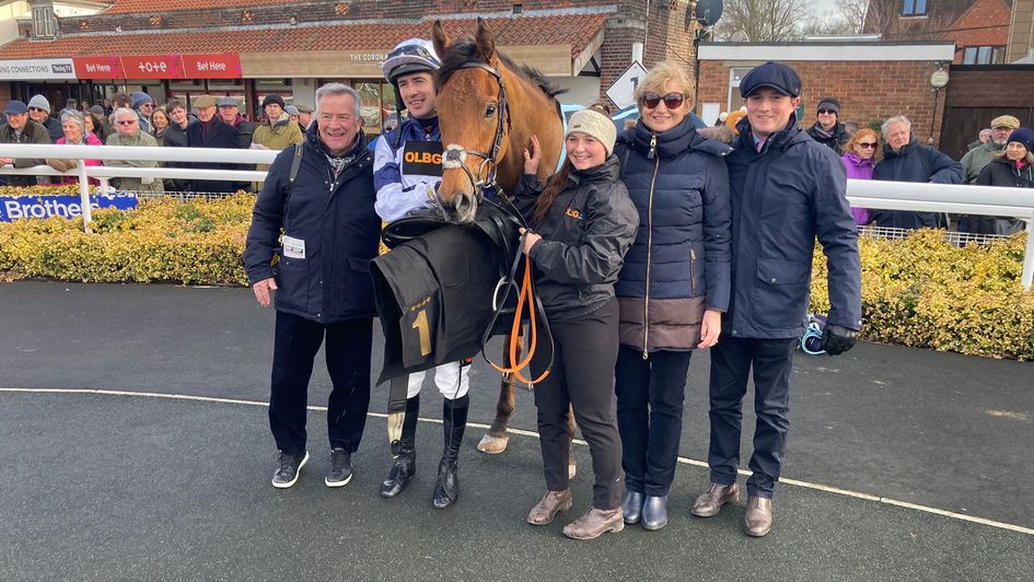 Givemefive pictured with winning connections