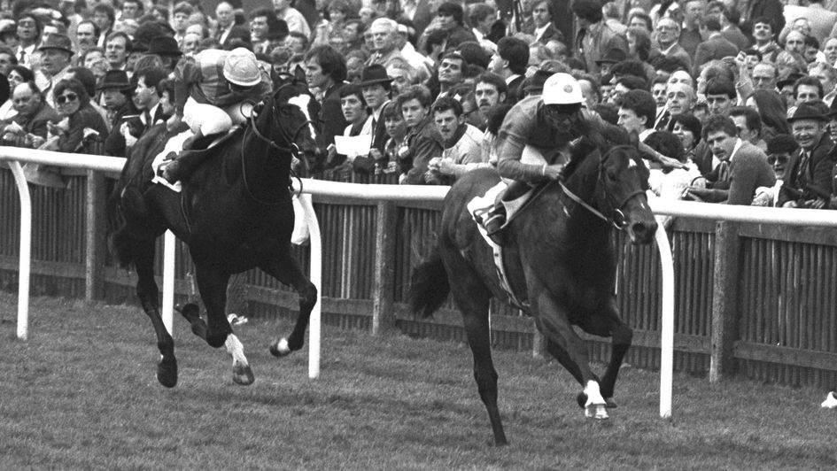 El Gran Senor has the measure of Chief Singer in the 2000 Guineas